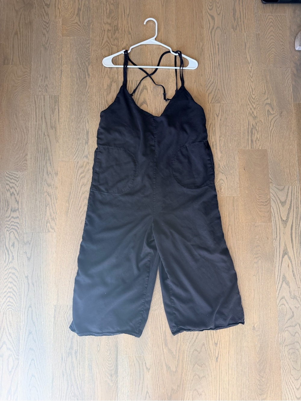 Free People Black V-Neck Wide-Leg cropped jumpsuit